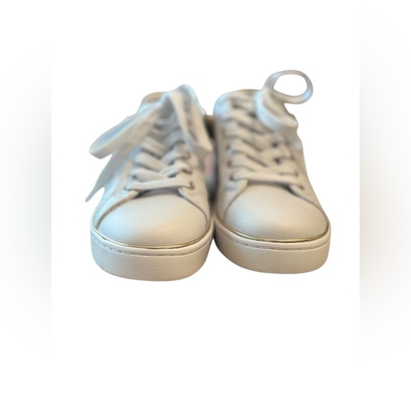 GUESS | Reney Chain Quilted Sneakers | Size 7.5 - Picture 8 of 16